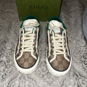Authentic Gucci Women’s sneakers Size 7
